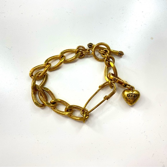 Juicy Couture Jewelry - Vintage Juicy Couture Gold Chainlink Charm Safety Pin Clasp Bracelet
